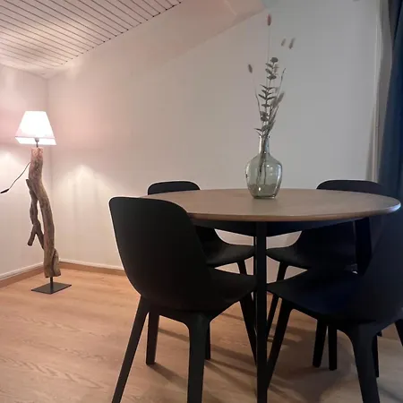 Lake It Easy - Little Attic Mandello del Lario